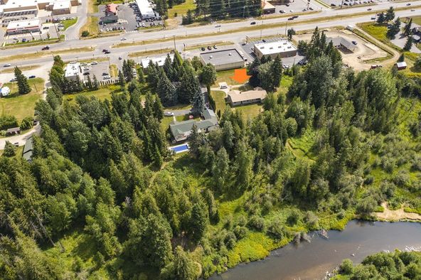 476910 Hwy 95, Ponderay, ID 83852